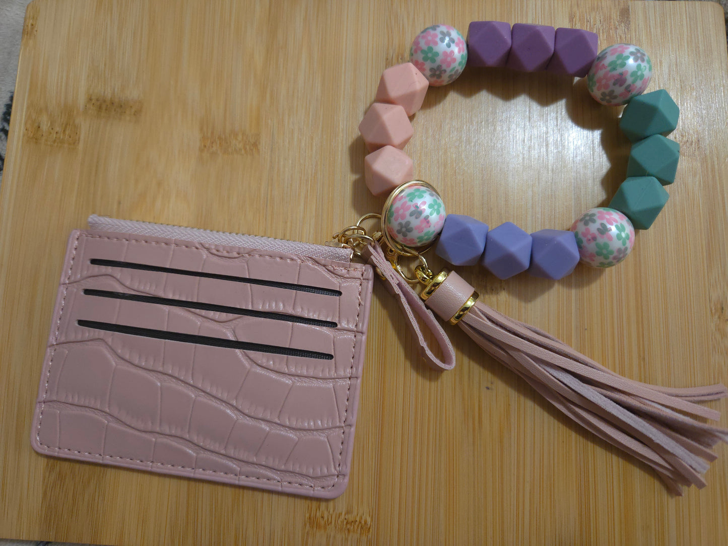 Light Mauve Beaded Wristlet