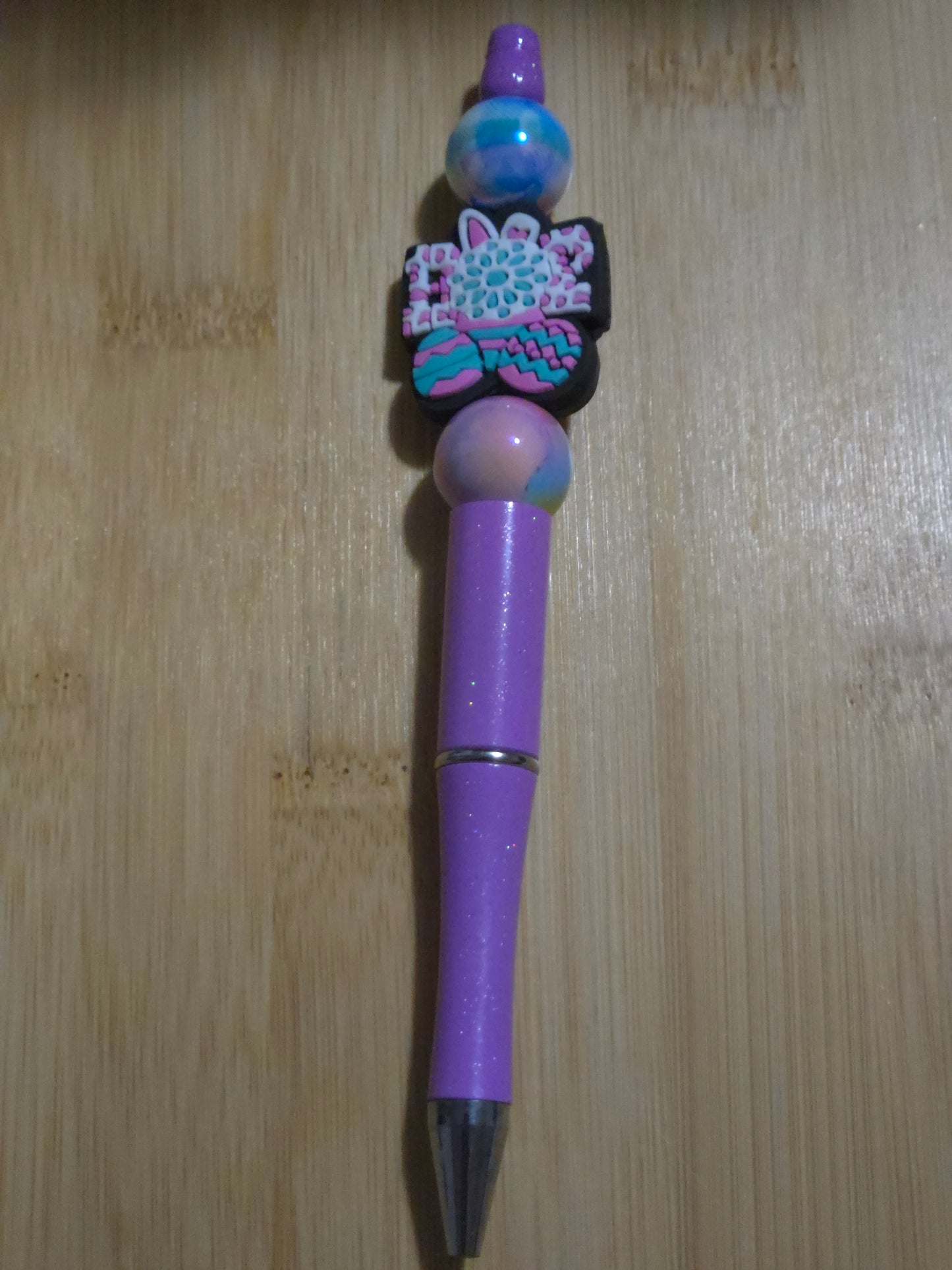 Easter Beaded Pen with "HOP" focal